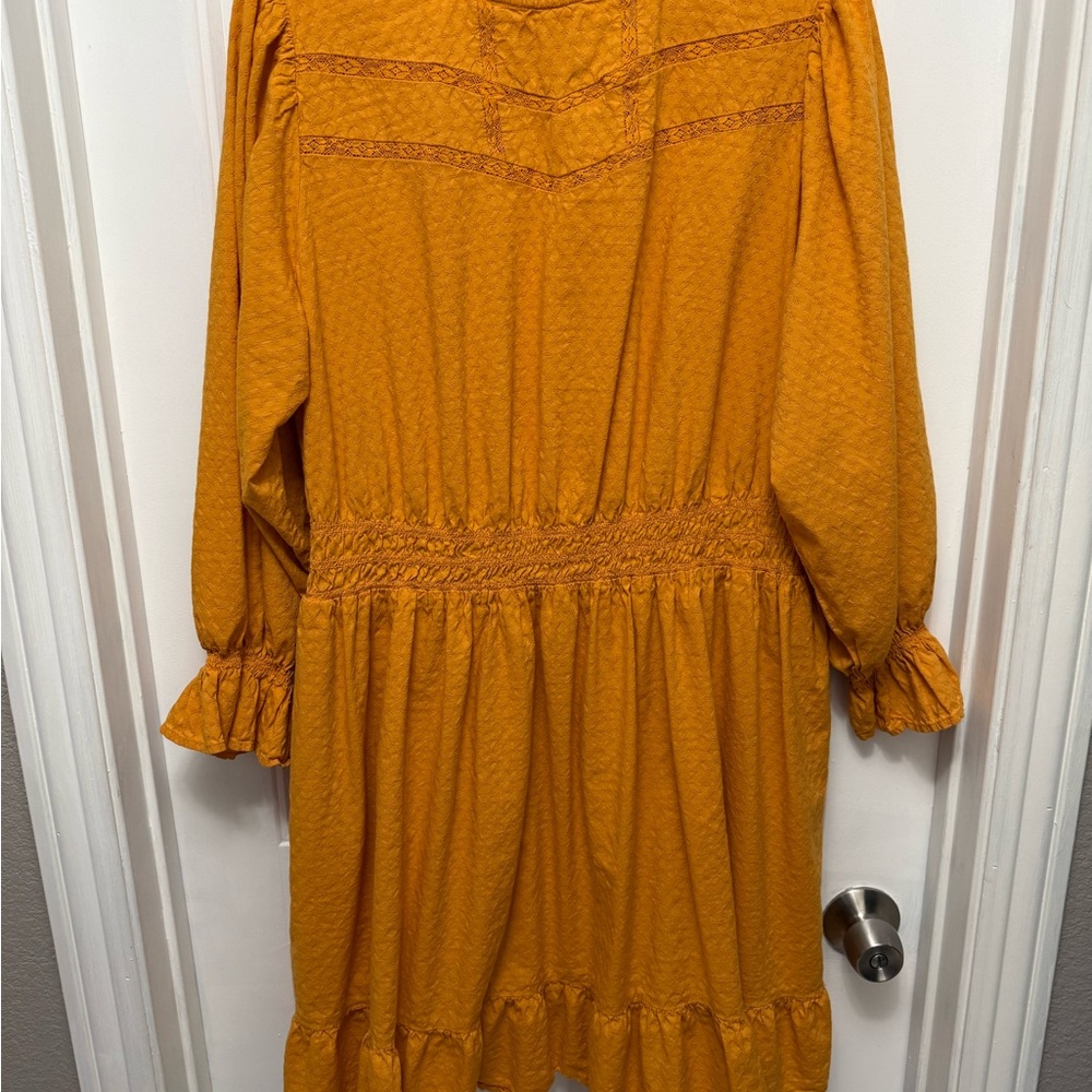 Universal Thread Saffron Yellow Textured Eyelet F… - image 1